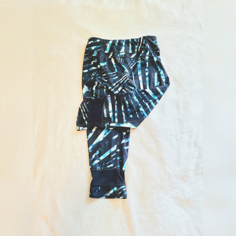 🔵🩵⚪ Tek Gear Women's Leggings, Striped Blue Tones Workout Capris -  Sz M ⚪🩵🔵